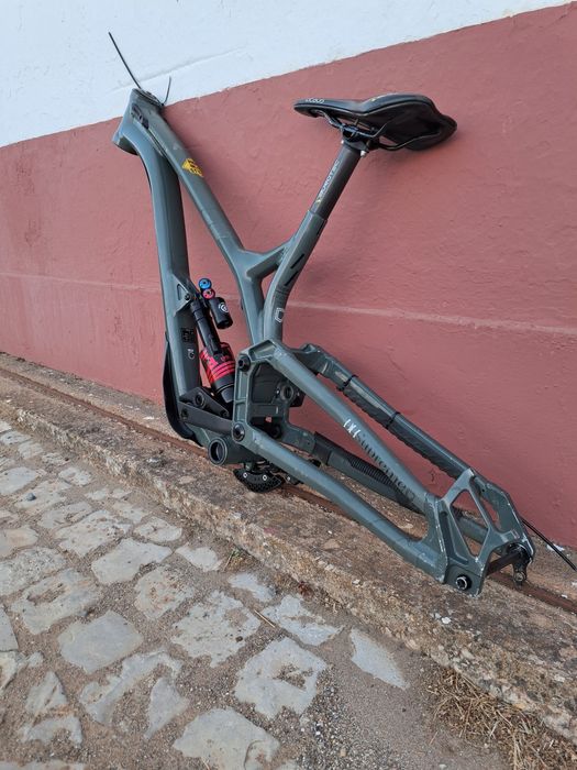 Vendo quarto commensal V4.5 dh tamanho L