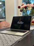 MacBook Pro 14” M2 Pro (2023, Silver) - stan idealny + 2 etui GRATIS!