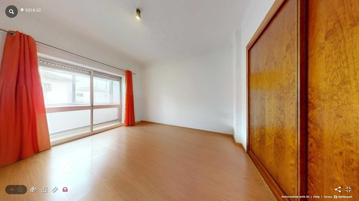 Apartamento T4 com garagem fechada