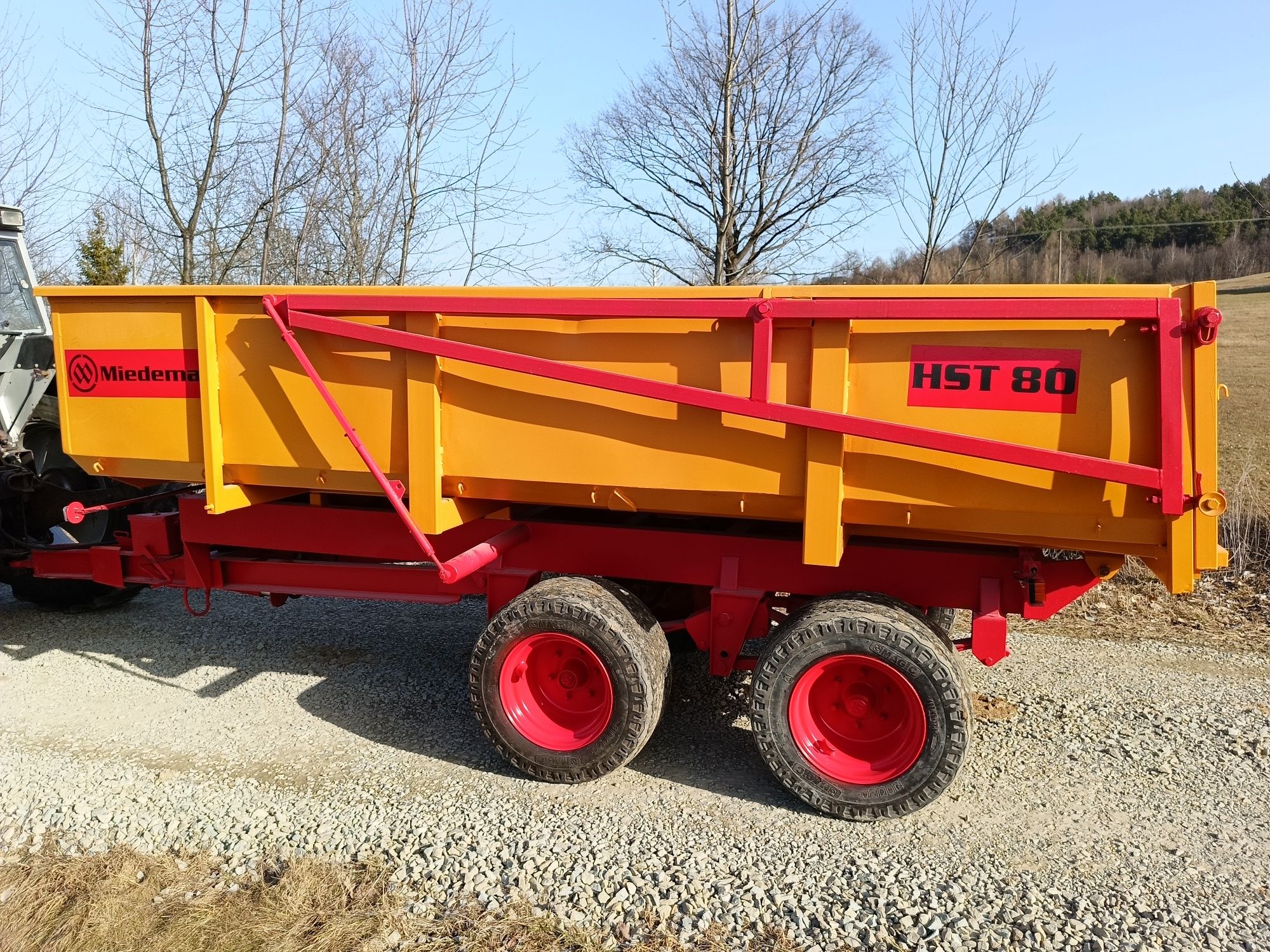 Przyczepa Miedema Hst 80
Tandem