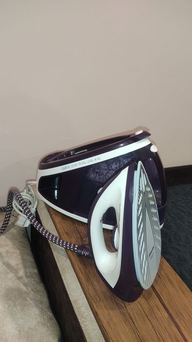 Потужна праска з парогенератором Philips GC7705 FastCare із Німеччини