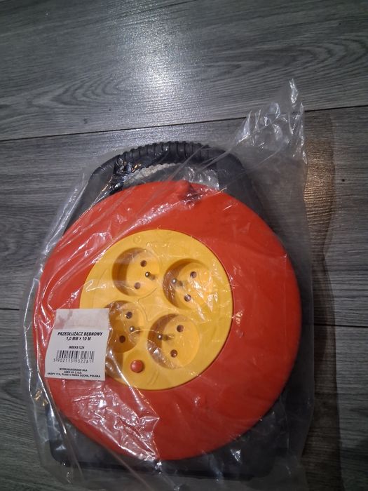 Przedłużacz na bębnie 10m 4 gniazdka