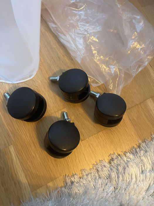 Kółka obrotowe 4 szt na gwint