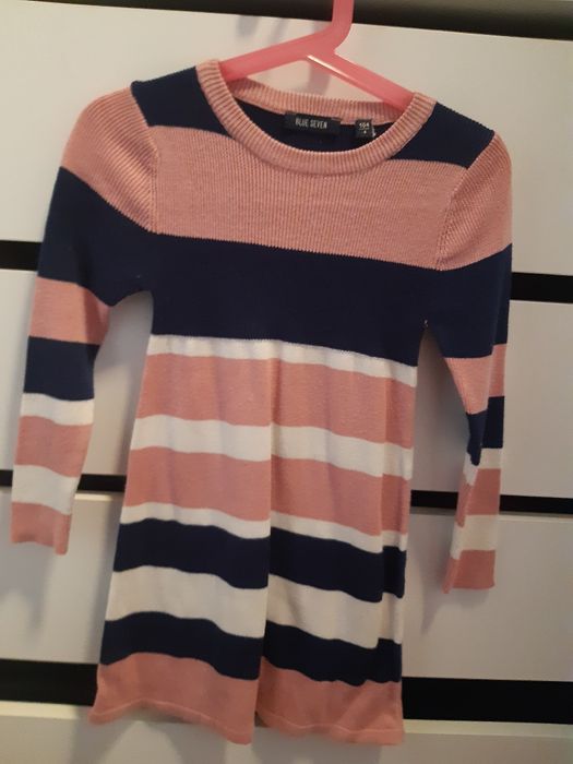 Sukienka sweterek 104