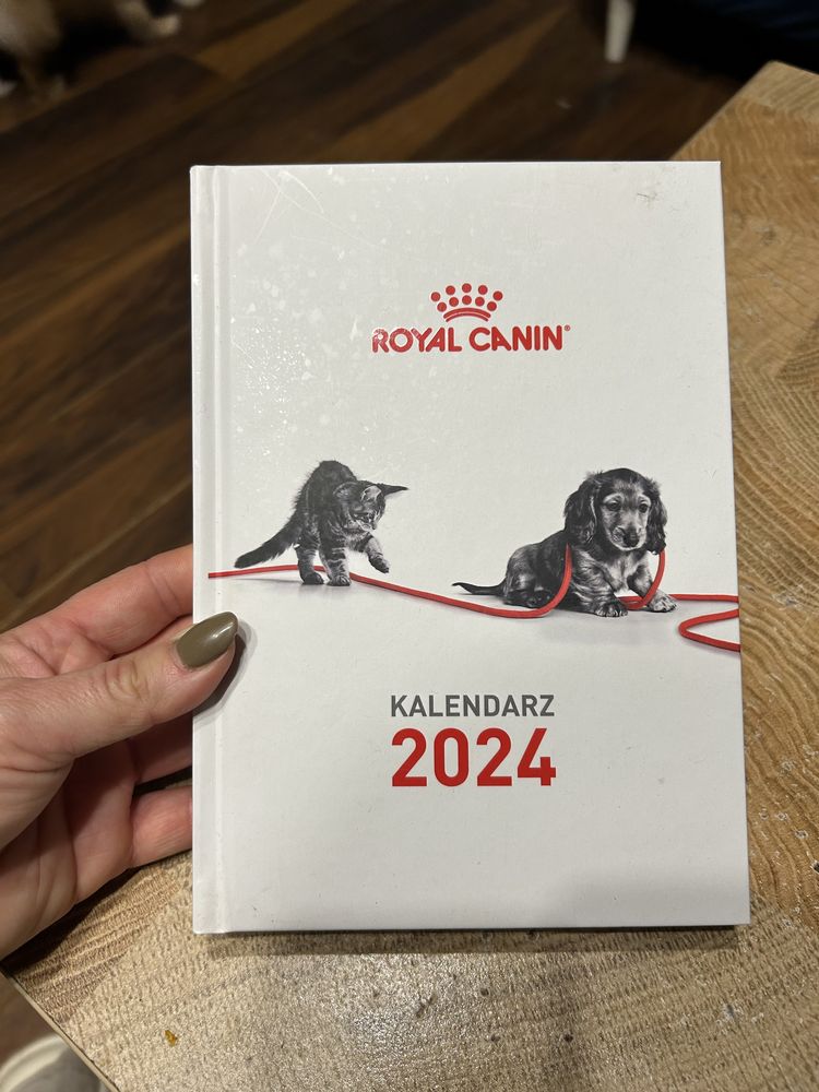 Kalendarz 2024 ksiazkowy royal canin