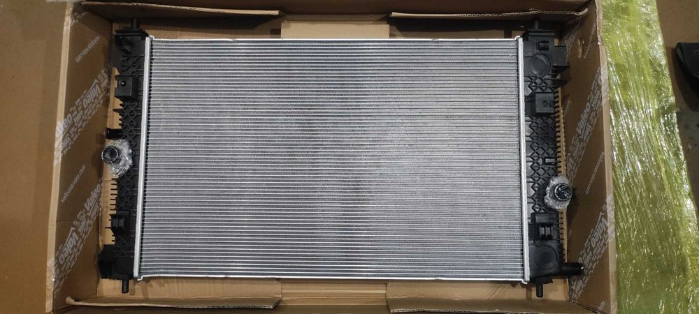 радіатори Buick Envision