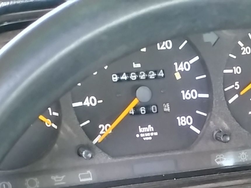 Mercedes-Benz E200 D