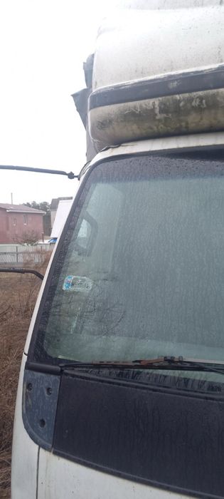 ISUZU nir70p 2000