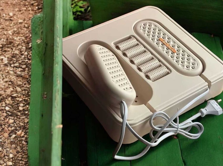 Масажер для ніг з функцією грілки і сушарки для взуття