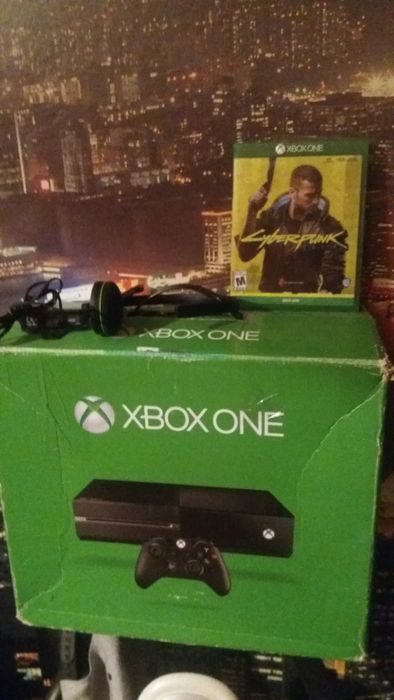 Продам Xbox one Fat в отличном состоянии .или обмен на электрогитару