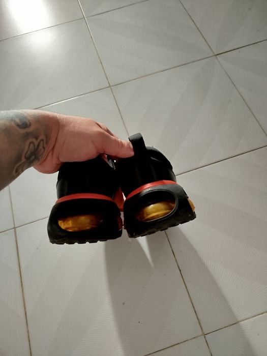 Tênis Nike 38.   Usado uma vez