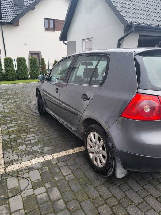 Golf V 1.9 TDI 105 km 2005 rok