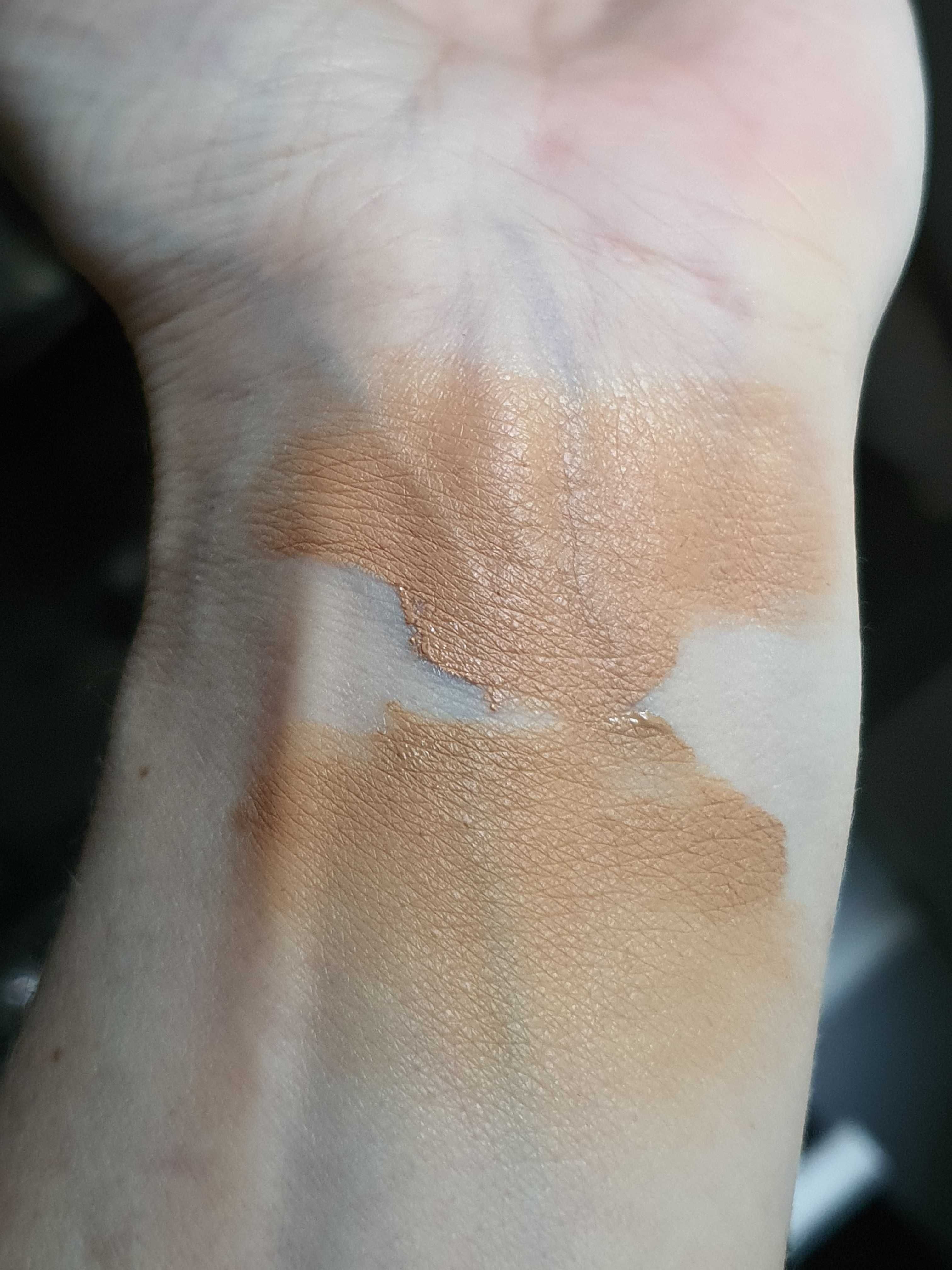 Стійкий тональний крем YSL All Hours Foundation SPF 39