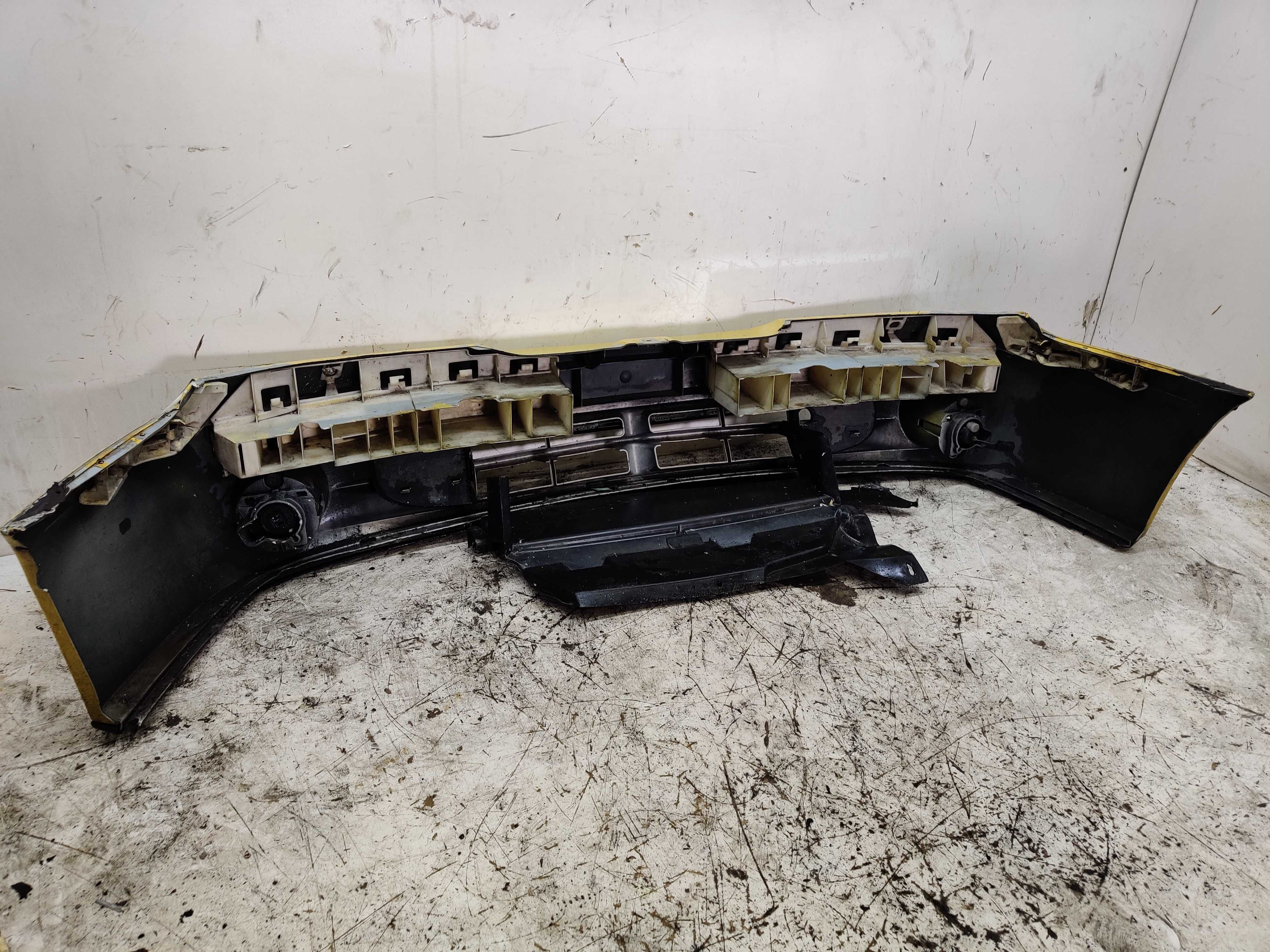 Renault Megane I HB 3D Zderzak Przód Przedni