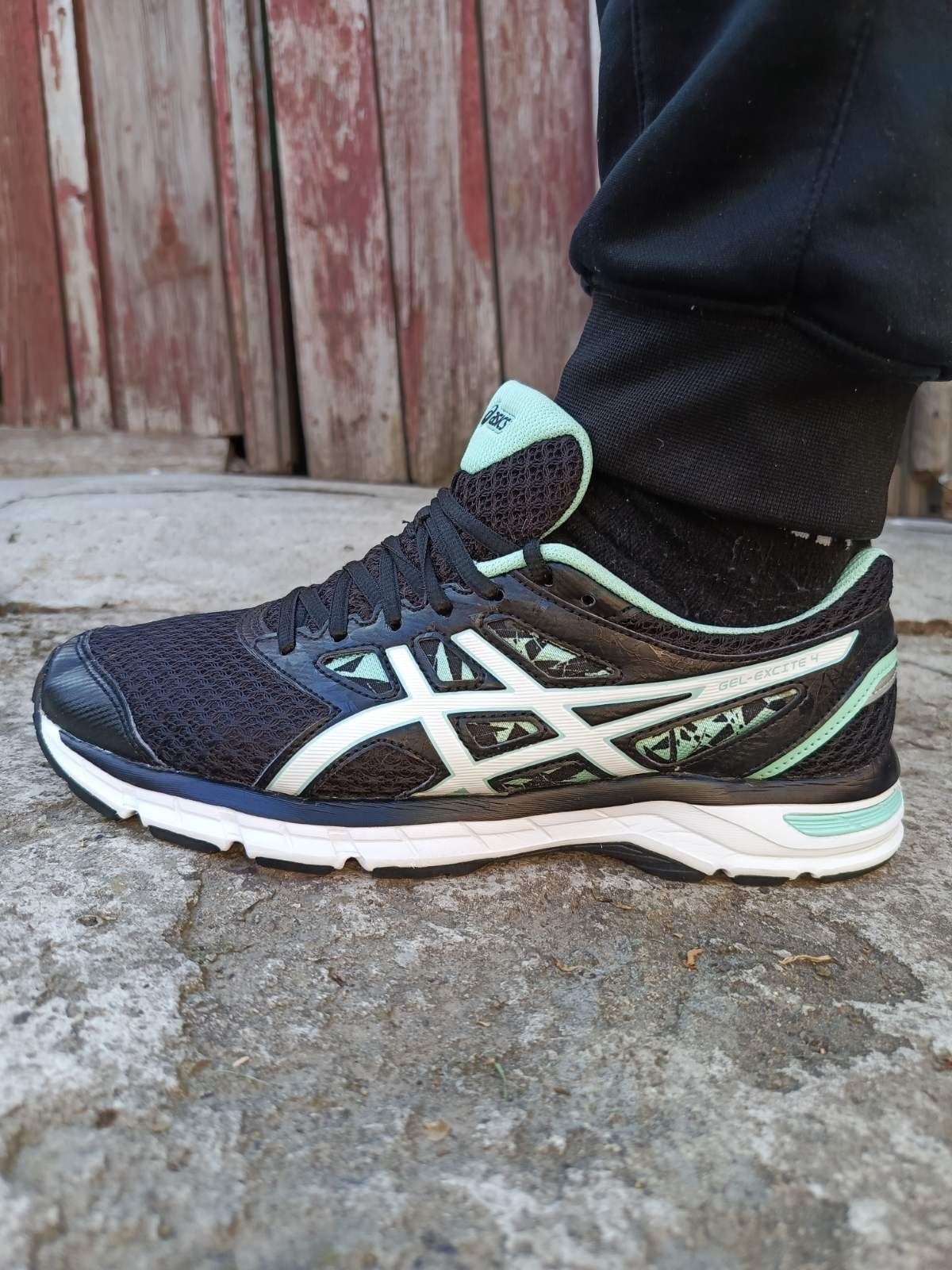 Кросівки ASICS Gel-nimbus