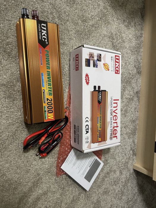 Инвертор UKC SSK-2000W 12v-220v