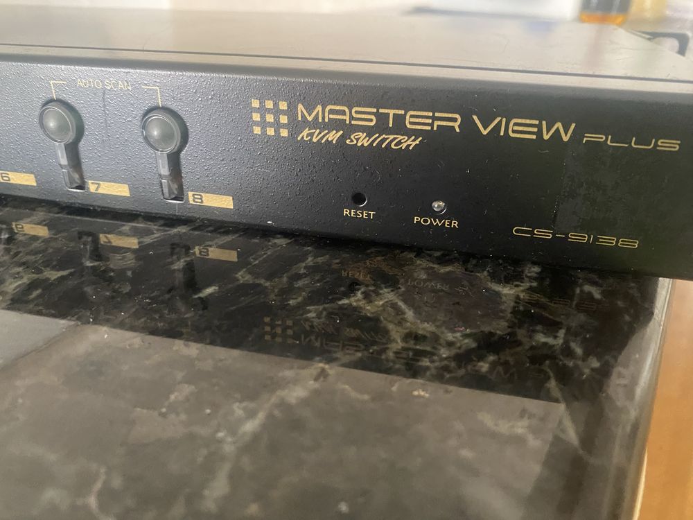 Комутатор KVM Aten Master View Plus CS-бо 9138