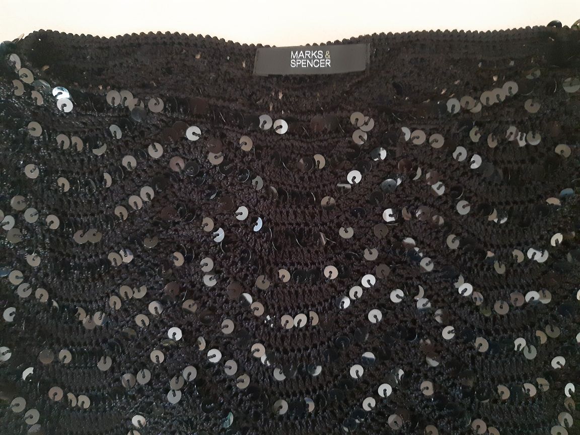 Suknia mini,czarna z cekinami r.36-38"Marks&Spencer "