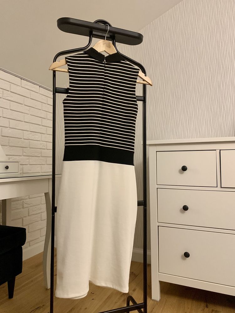 Sukienka damska ołówkowa elegancka biało czarna w paski Reserved 34 XS