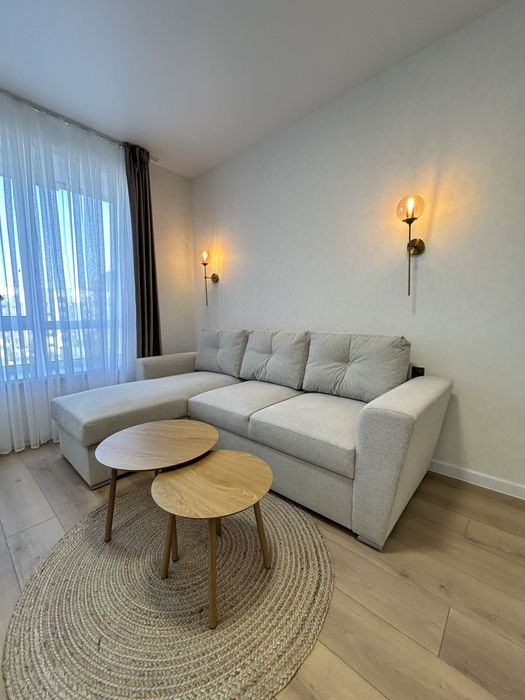 Квартира з сучасним ремонтом біля набержної! Без комісії!