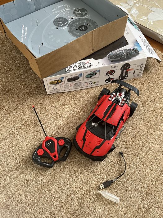 Машинка на радіокеруванні