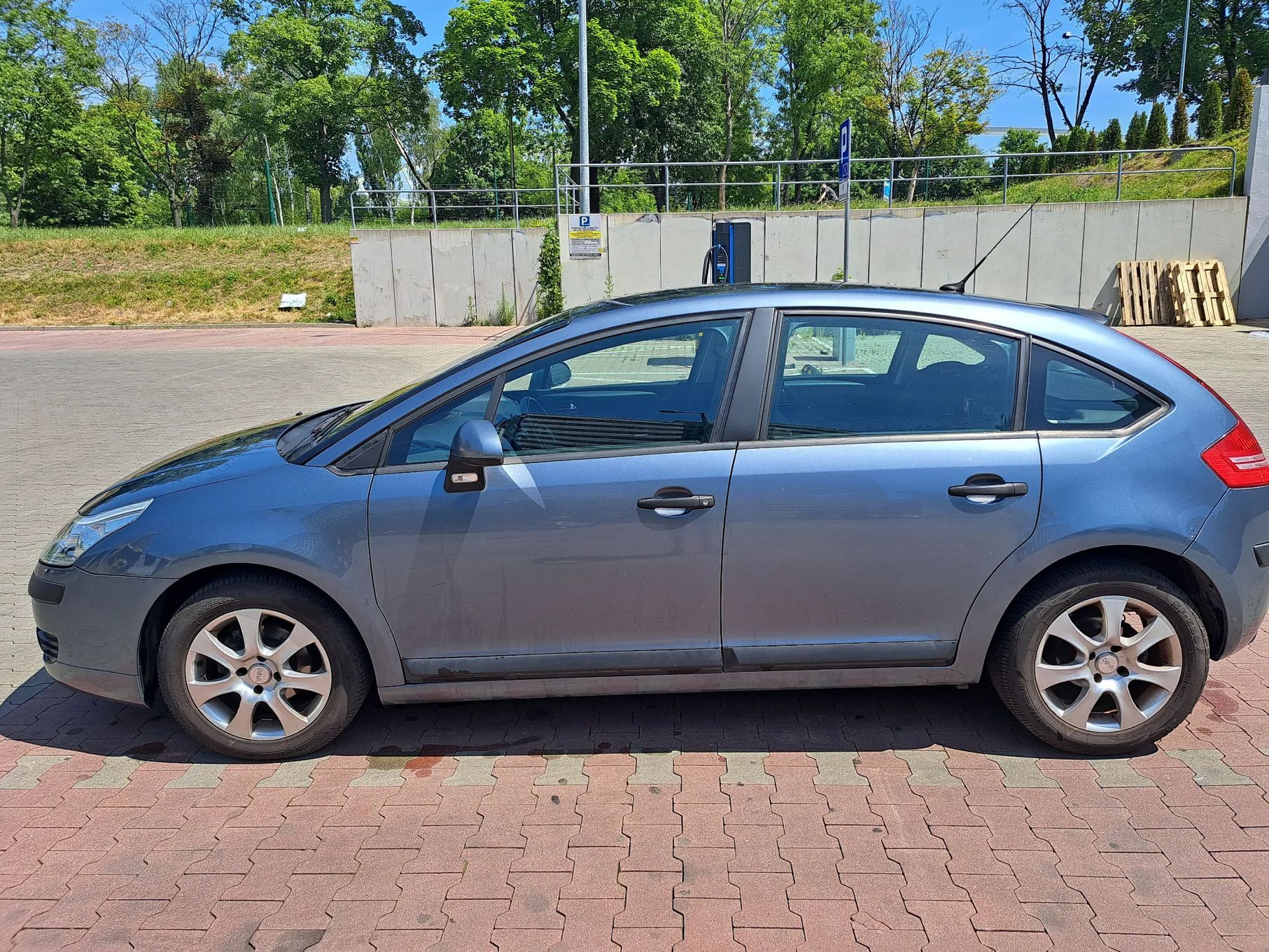 Citroën C4 Citroen C4 SX 5d 90KM
