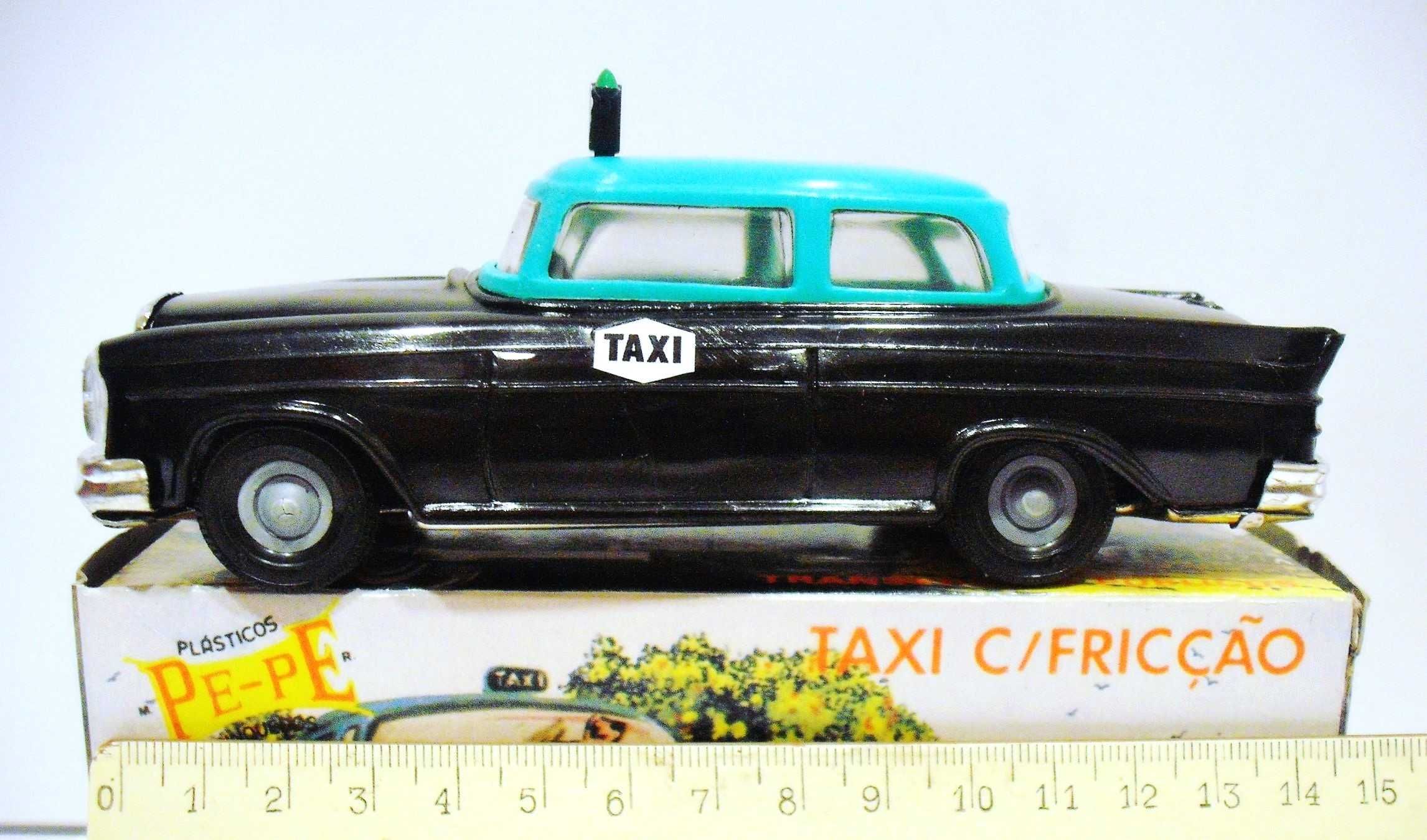 Mercedes TAXI da JATO com fricção - esc. +/- 1/32