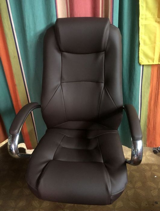 Перетяжка Ремонт Реставрація М'якої мебелі та офісних крісел