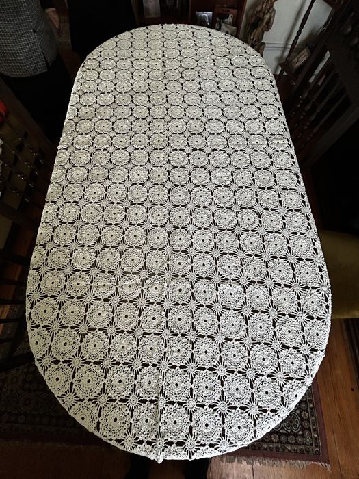 Toalha de Mesa em Renda Feita à Mão