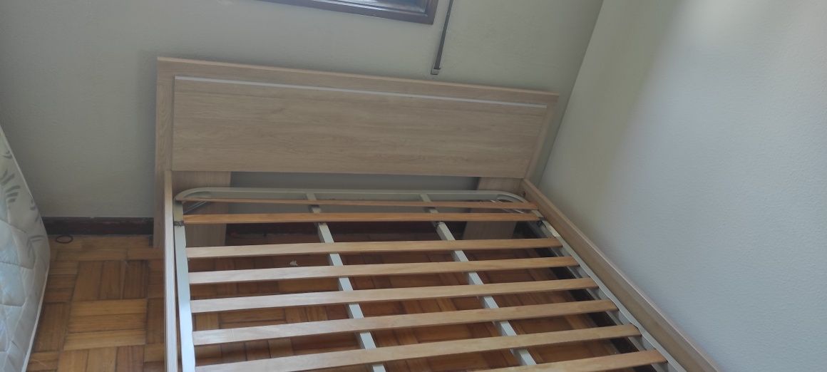 Vendo cama de casal