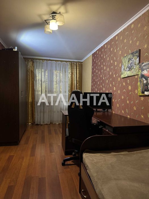 3 комнатная квартира в Приморском районе