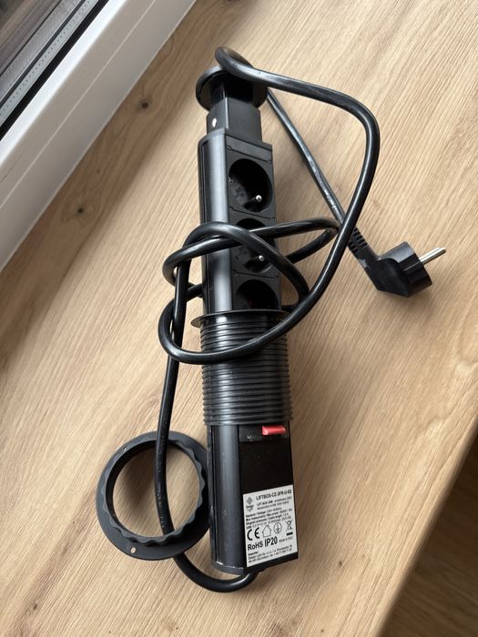 Gniazdo meblowe wysuwane Lift Box 2 USB
