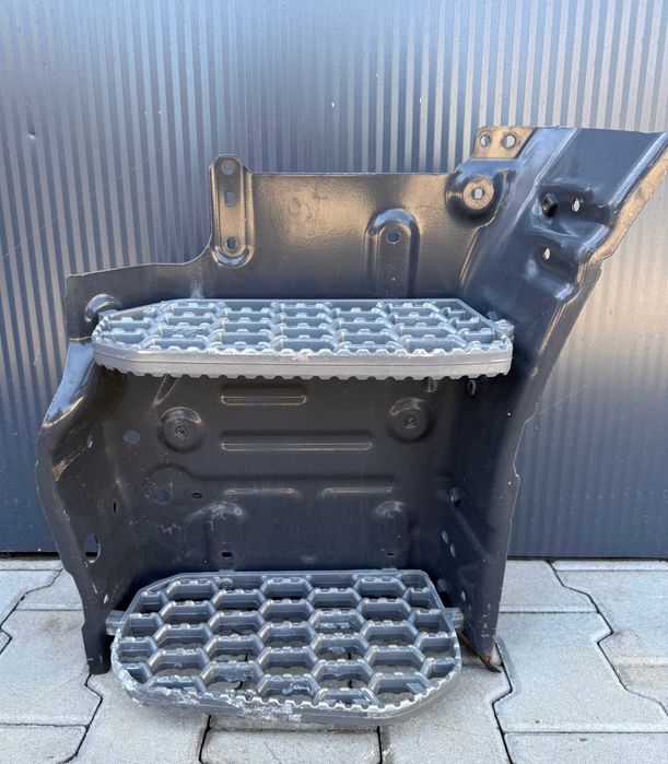 Stopnica Stopień SCANIA R S kompletny