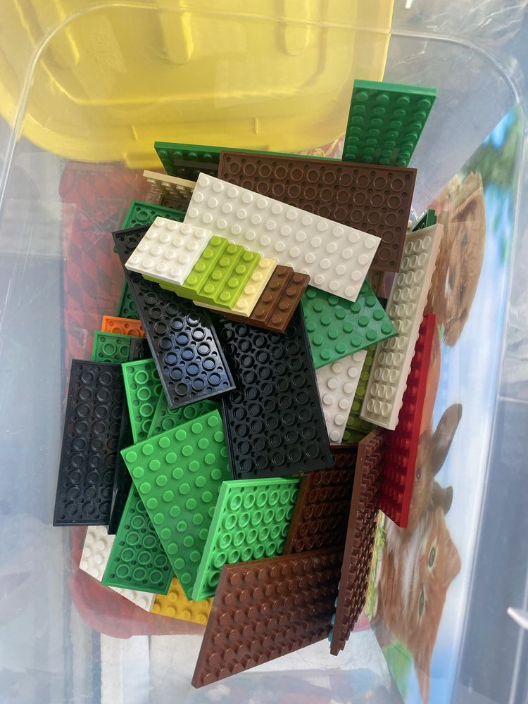 Lego оригінал на вагу в чудовому стані.