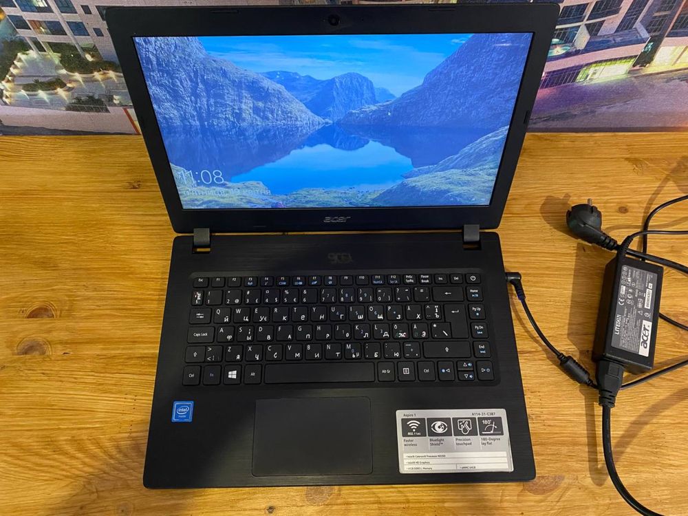 Ноутбук Acer Aspire1