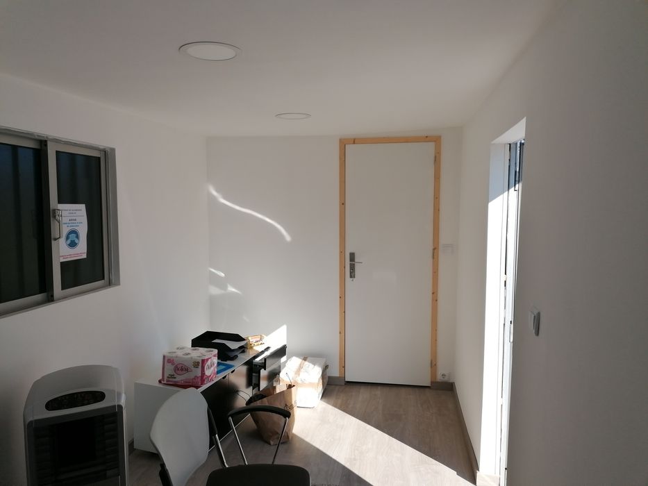 Contentor escritório com WC 20 pés