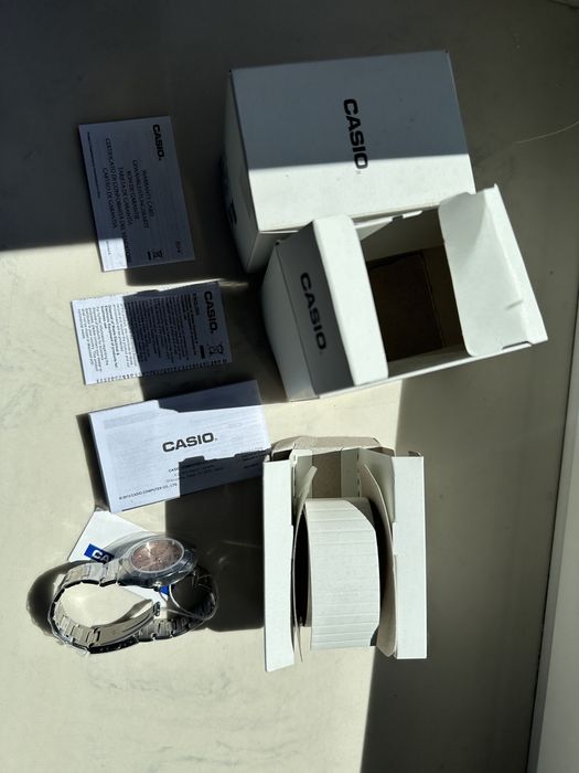 Zegarek damski Casio LTP-2069D-4AVEG nowy, stalowy, różowa tarcza