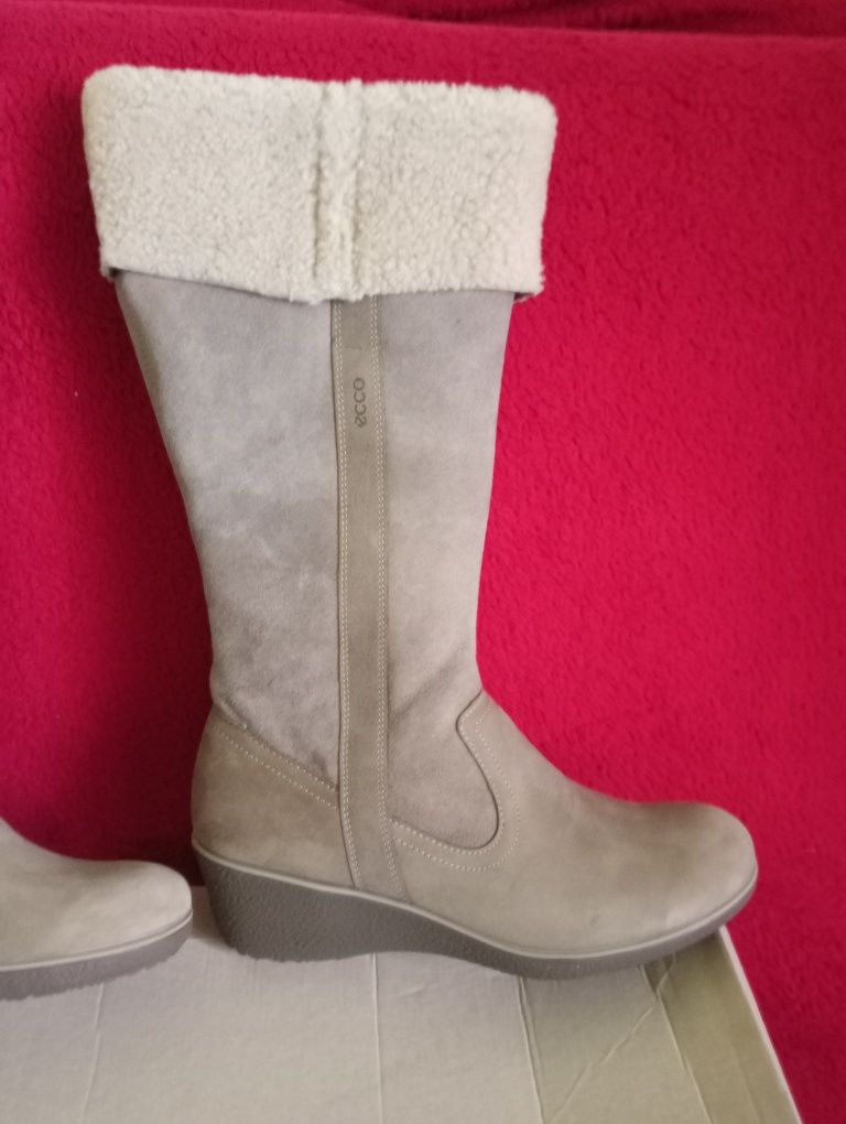 Зимние женские ОРИГИНАЛ !ботиночки ECCO. 38-39 размер. Новые красивые