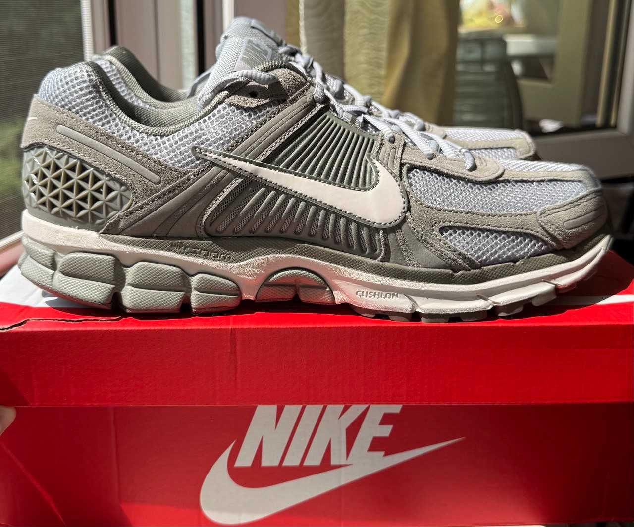 Nike Zoom Vomero 5, нові (не підійшли за розміром)