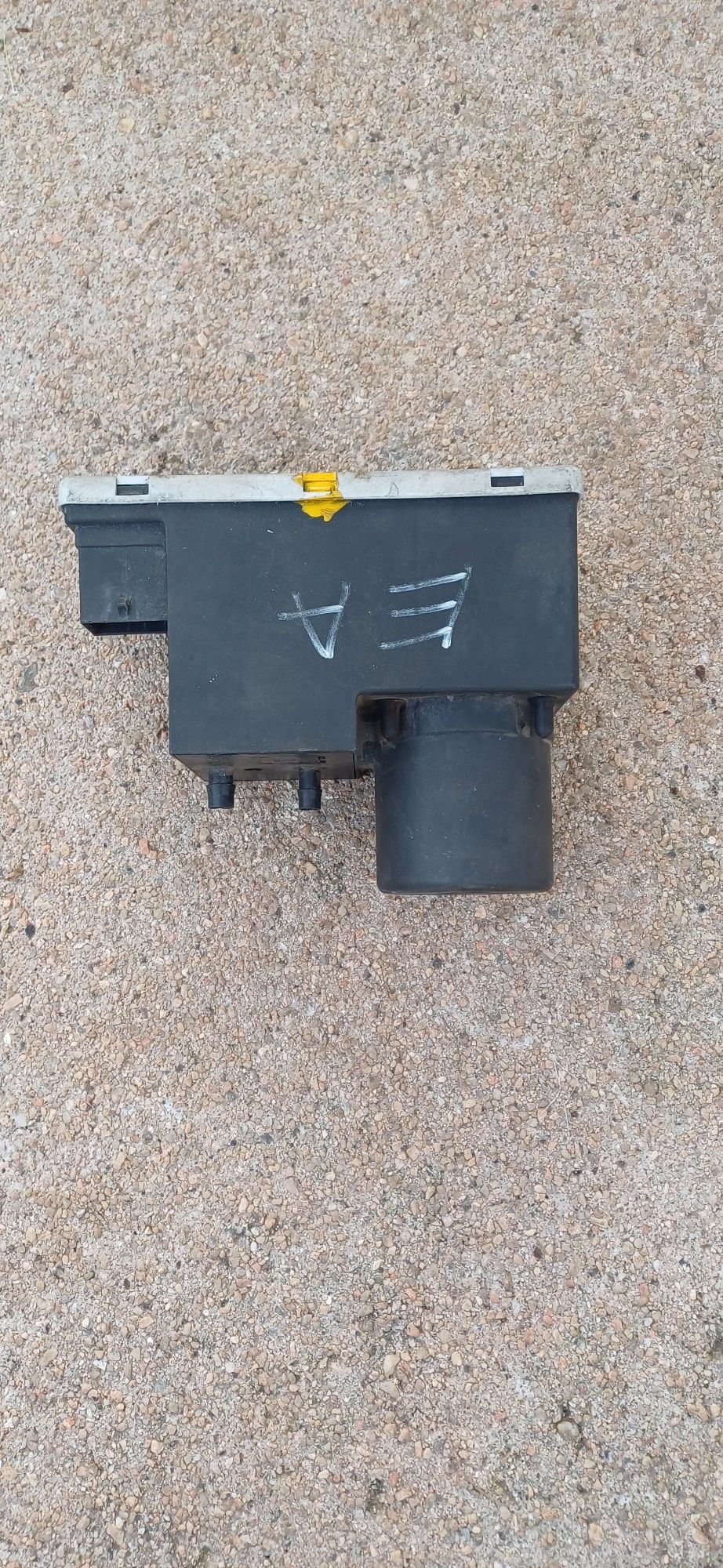 Compressor do fecho central Audi A3 de 1998