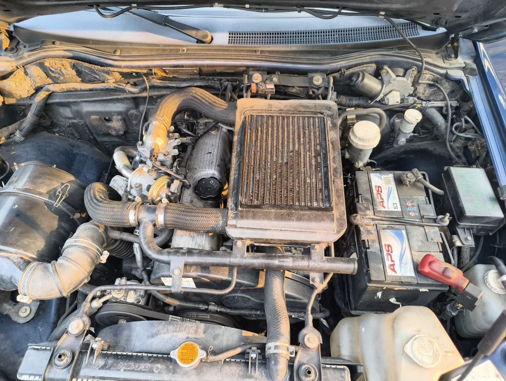Carrinha Mitsubishi l200, Pickup, caixa aberta 5 lugares