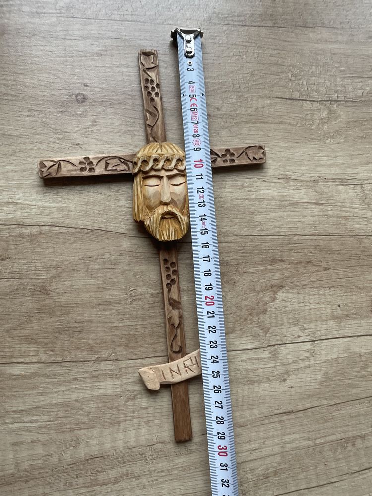 Drewniany krzyż krzyżyk rzeźba handmade