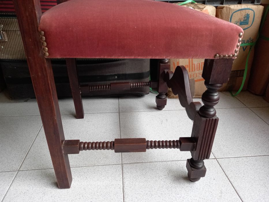 Cadeiras de madeira e veludo - conjunto de 4