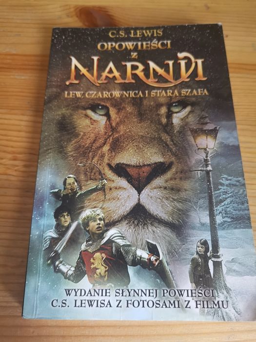 Sprzedam książkę Opowieści z Narnii 2005 za 20 zł