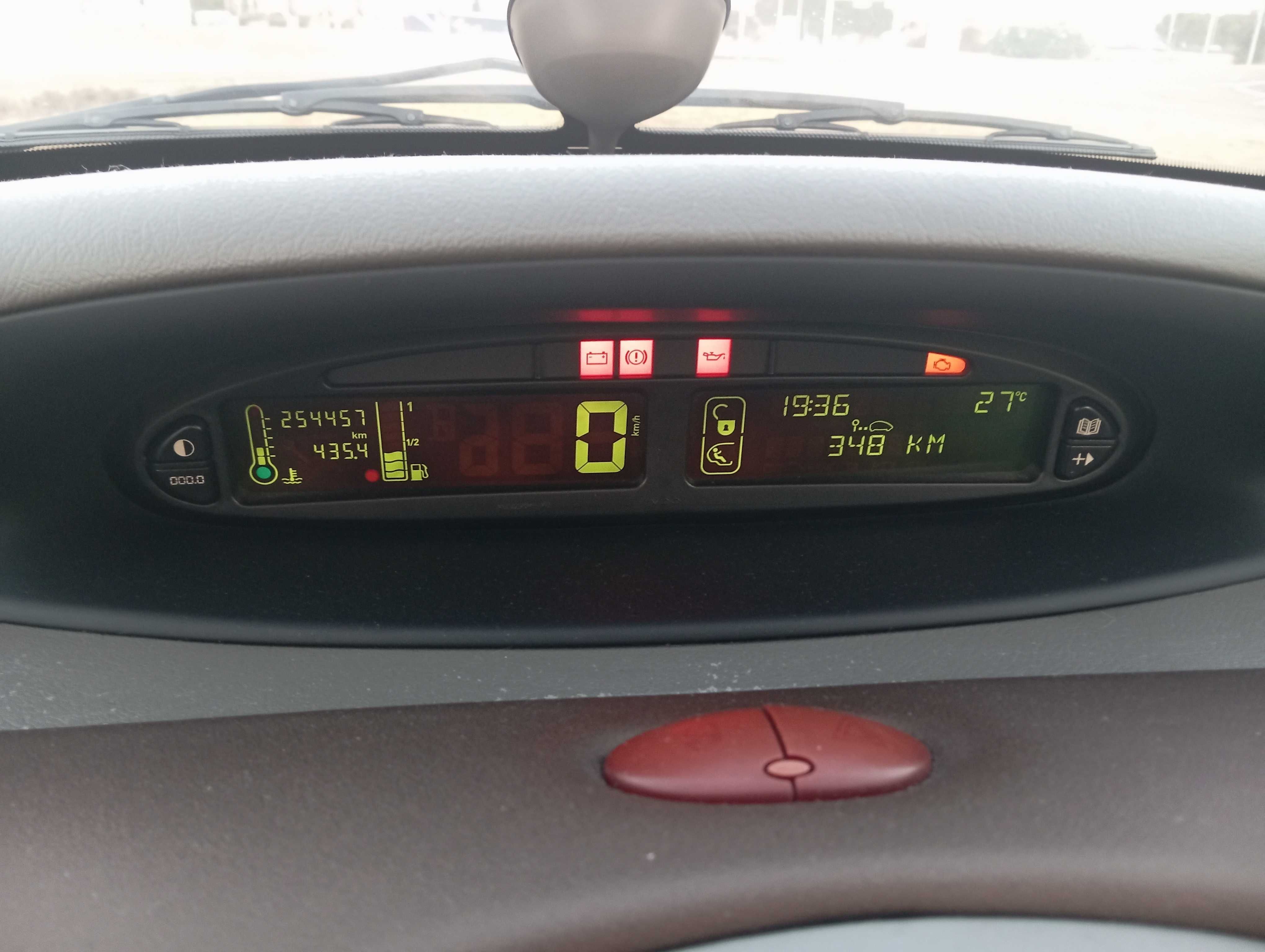 Citroën Xsara Picasso 1.6 HDi 110cv – Espaçoso e Económico