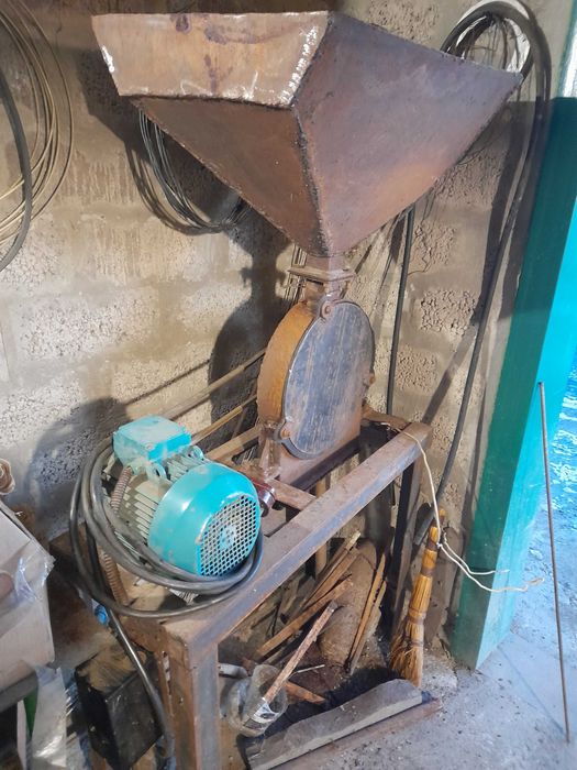 Млин ДКУ 5,5 кВт, 380 В б/в в хорошому стані