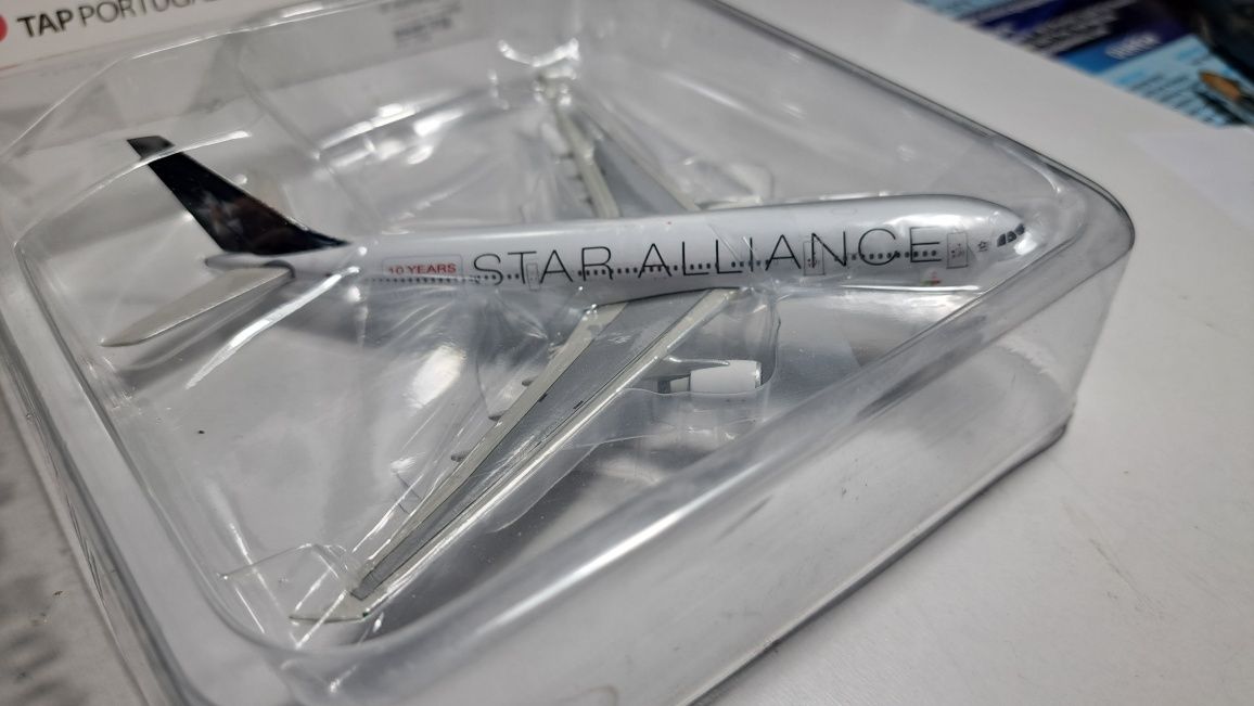 Airbus A330-223 Star Alliance Tap air portugal 1:400