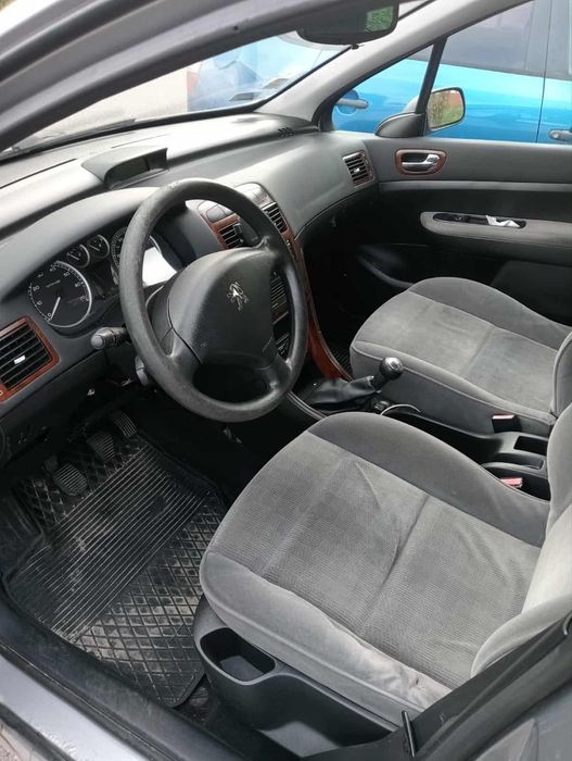 Peugeot 307 (benzyna + gaz)