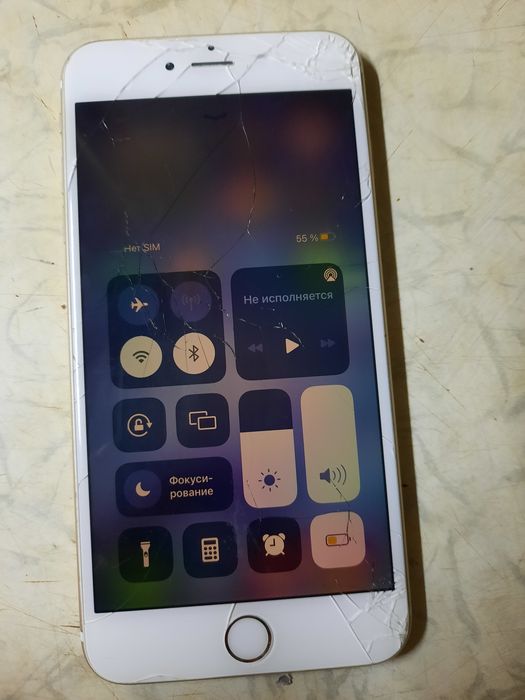 Продам iphone 6s + 16GB