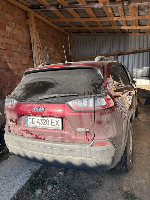 Автомобіль Jeep Cherokee